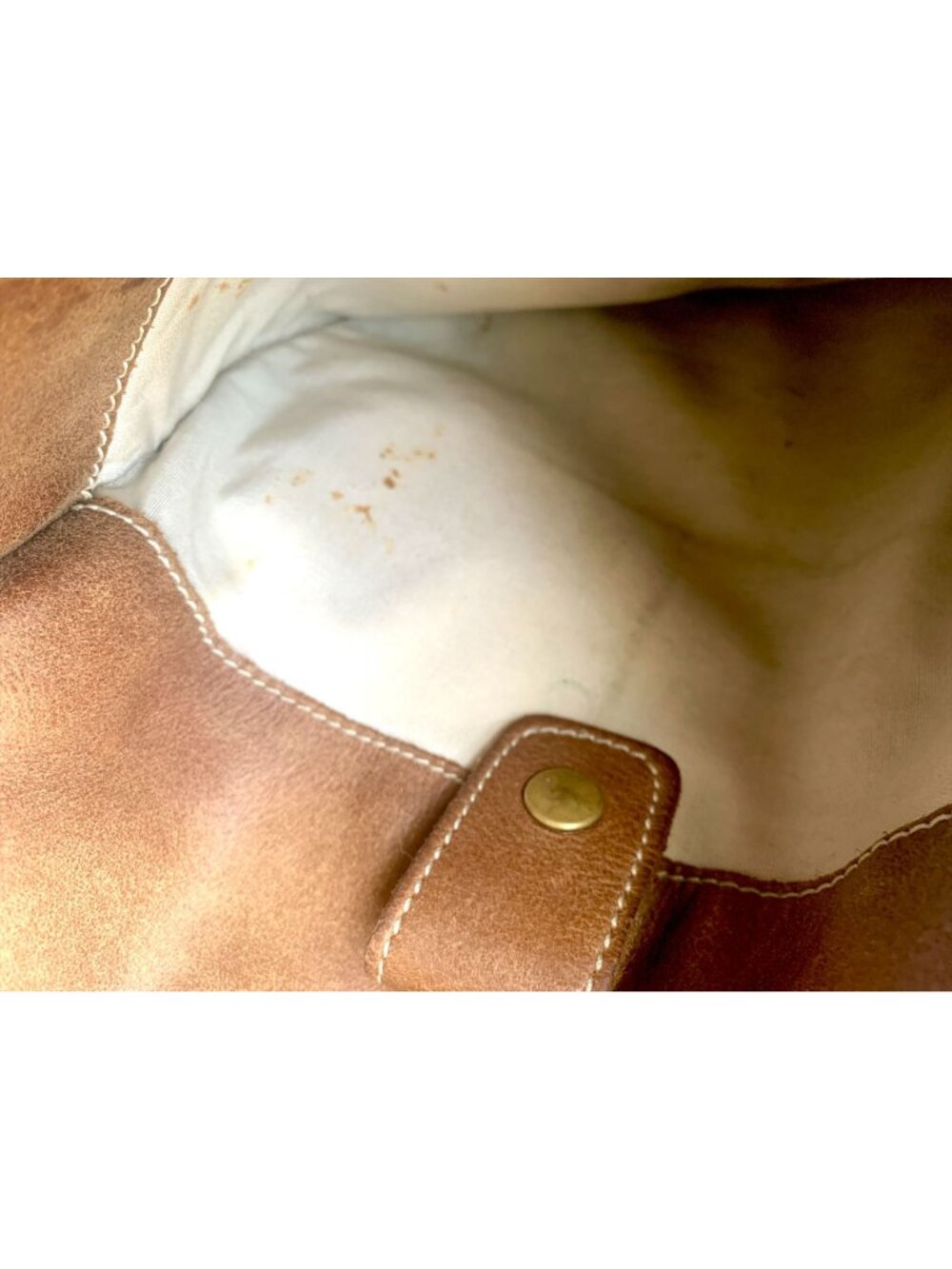 Roots Tan Leather Crossbody Purse With Adjustable Strap & Zipper Pockets - Picture 7 of 9